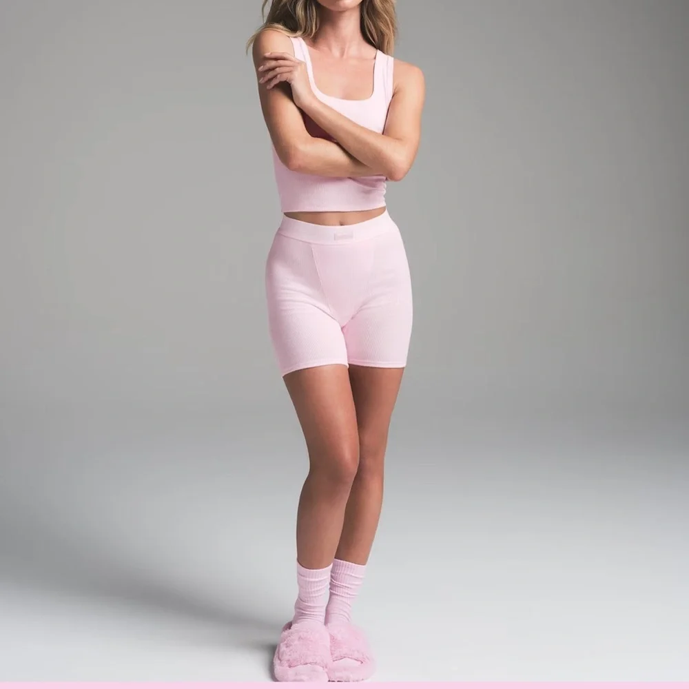 SKIMS Light Pink Ribbed Shorts - Picture 4 of 5